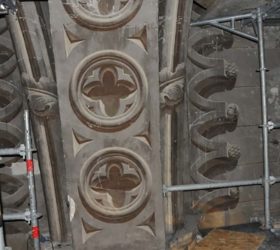 Auvergne-Rhône-Alpes-Nef-Eglise-Saint-Hugues